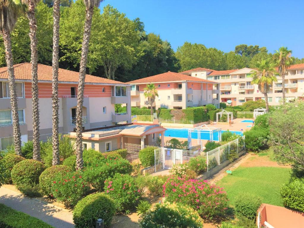 شقة Loft Ravissant Avec Piscine كانيو سور مير المظهر الخارجي الصورة